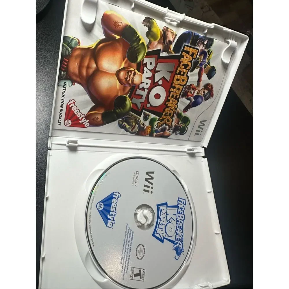 Nintendo Wii Facebreaker K.O. Party video game complete with manual